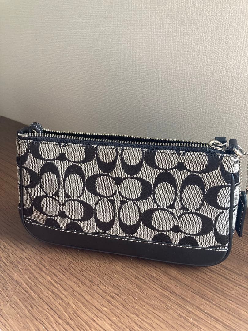 【新品】コーチ シグネチャーコレクション/アクセサリーポーチ/ハンドバッグ