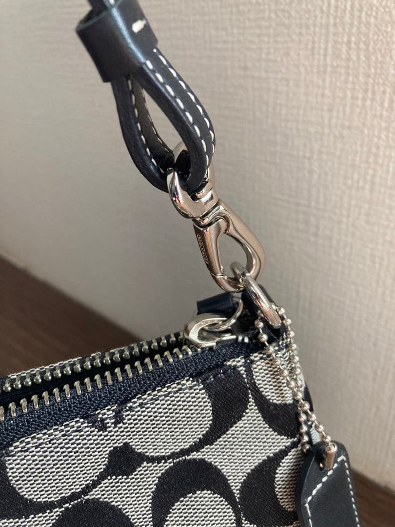 【新品】コーチ シグネチャーコレクション/アクセサリーポーチ/ハンドバッグ