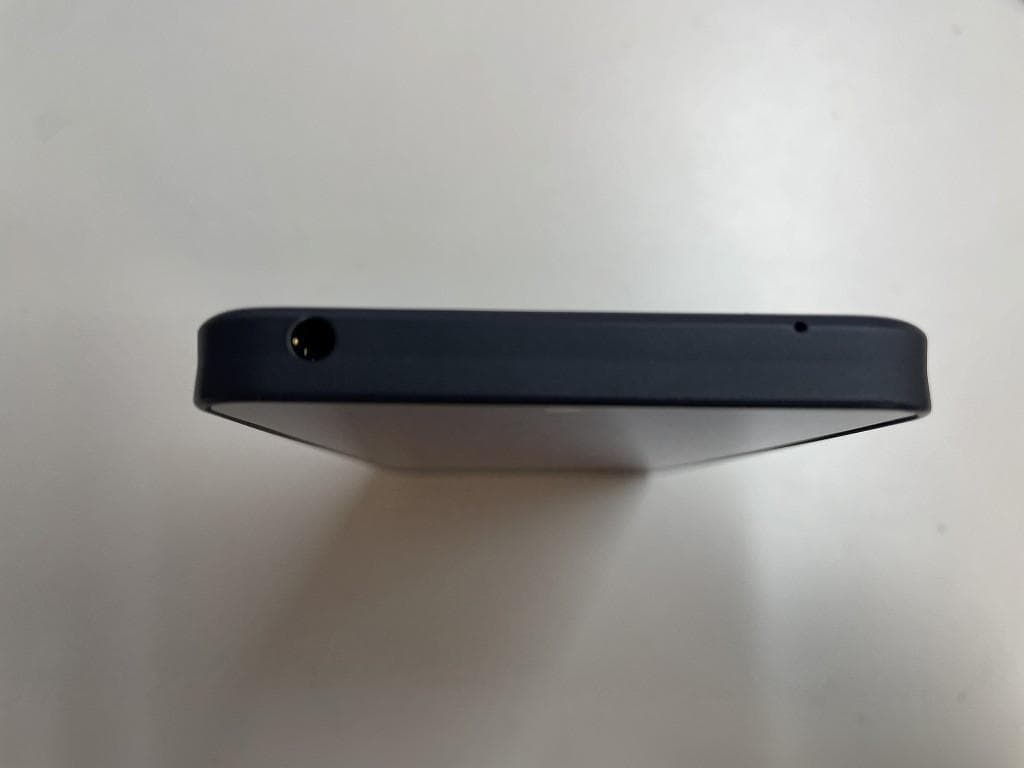 【美品】AQUOS　SH-M20　本体　SIMフリー　64GB　ブラック