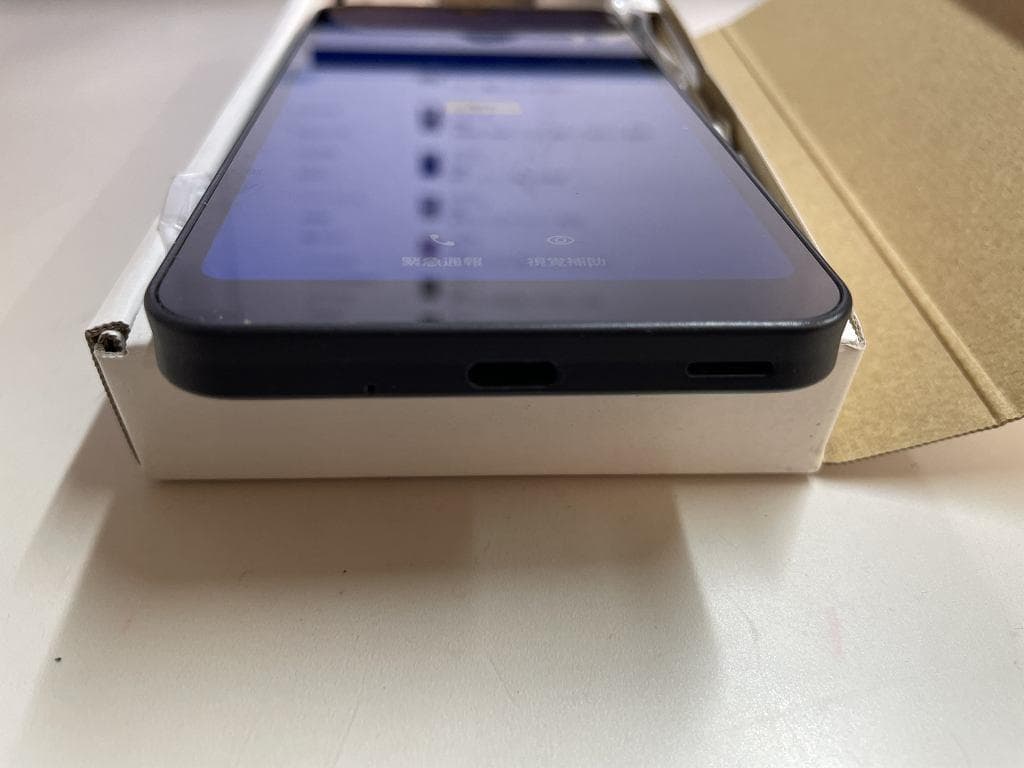 【美品】AQUOS　SH-M20　本体　SIMフリー　64GB　ブラック