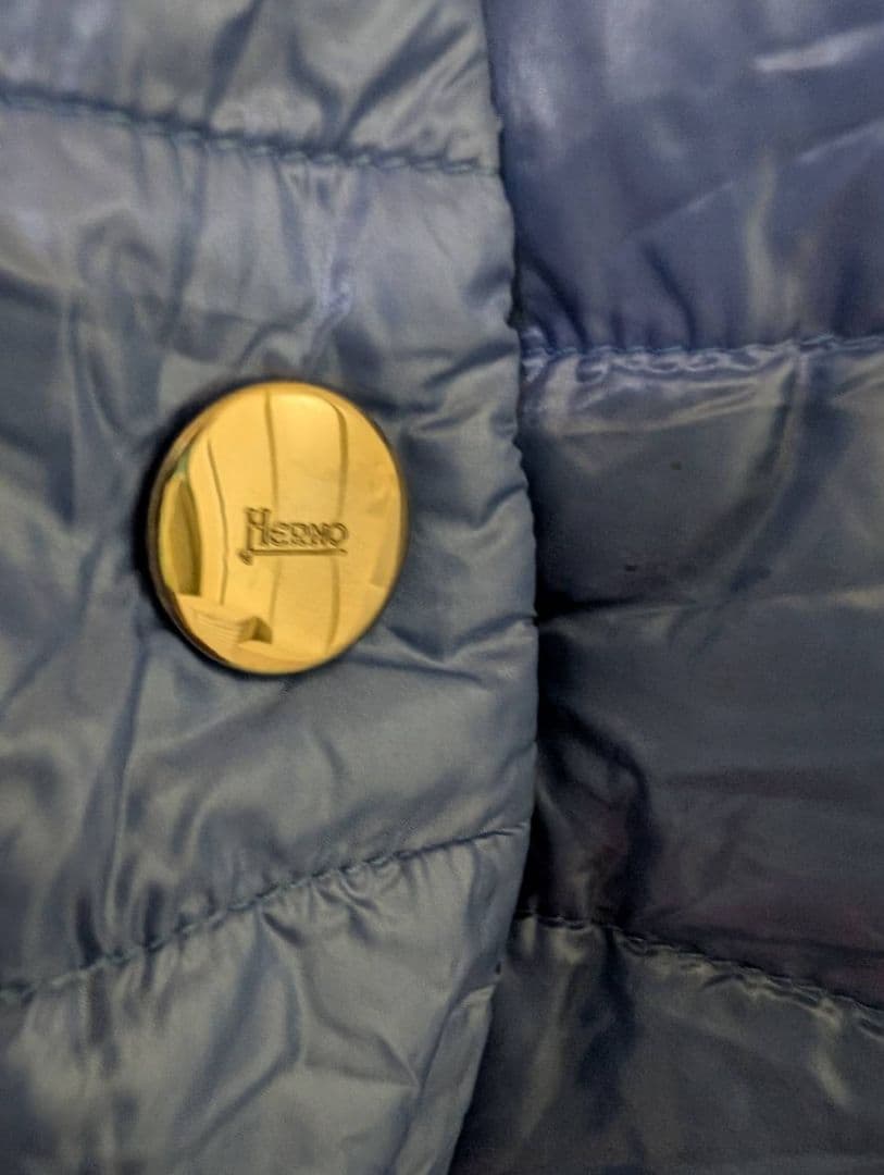 Herno 軽量ダウンベスト
