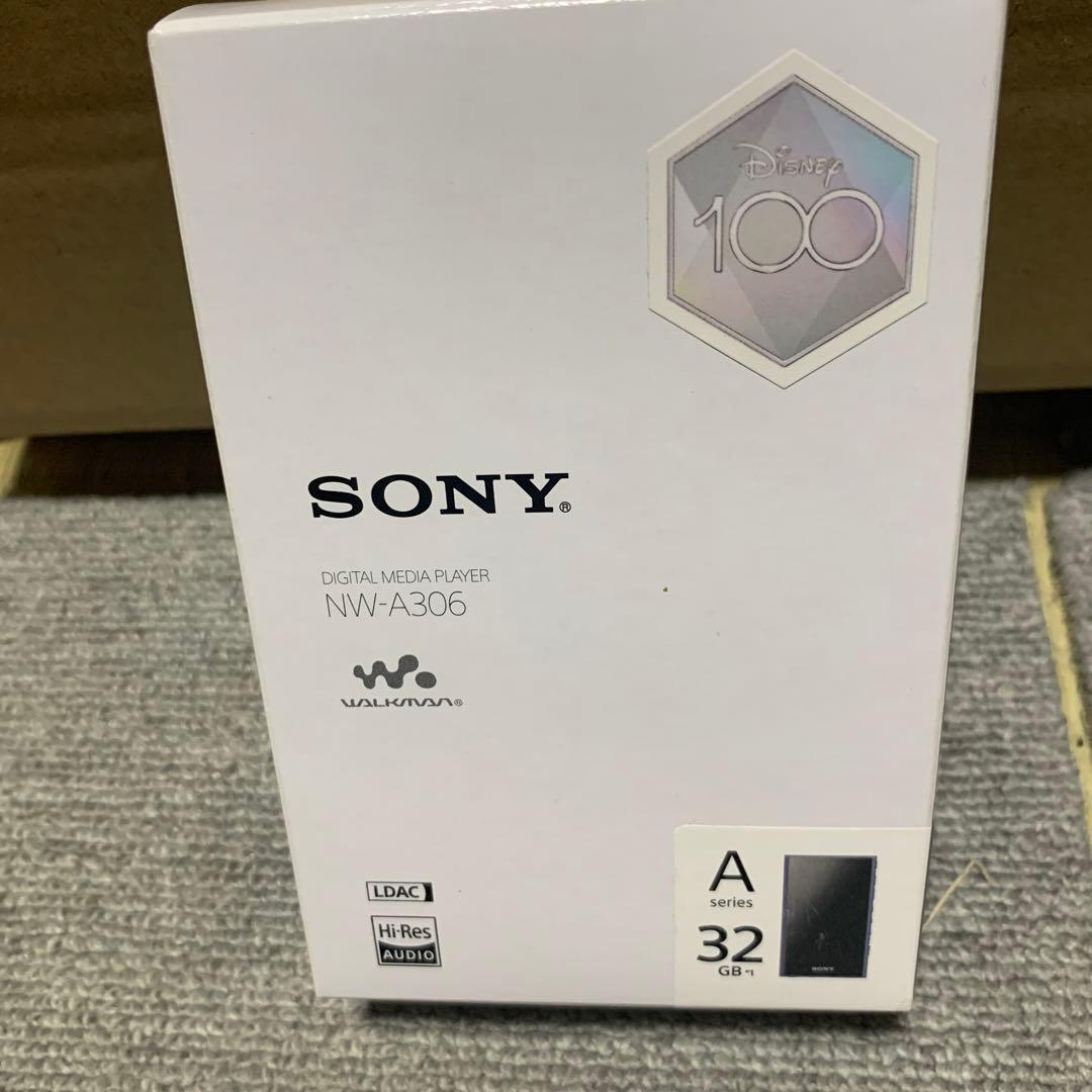 SONY Disney　ウォークマン 創立100周年記念モデル