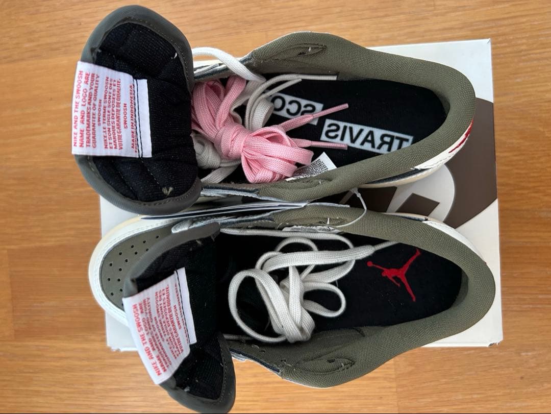Travis Scott × Nike Air Jordan 1 Low OG