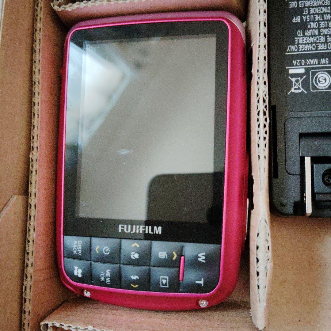 ハローキティ防水デジカメ　FINEPIX 　【ジャンク】