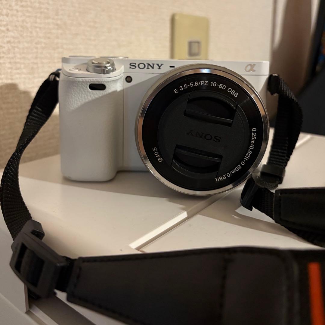 sonyデジタル一眼カメラ　a6000