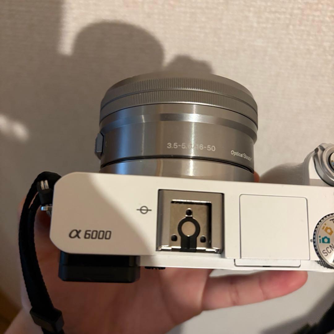 sonyデジタル一眼カメラ　a6000