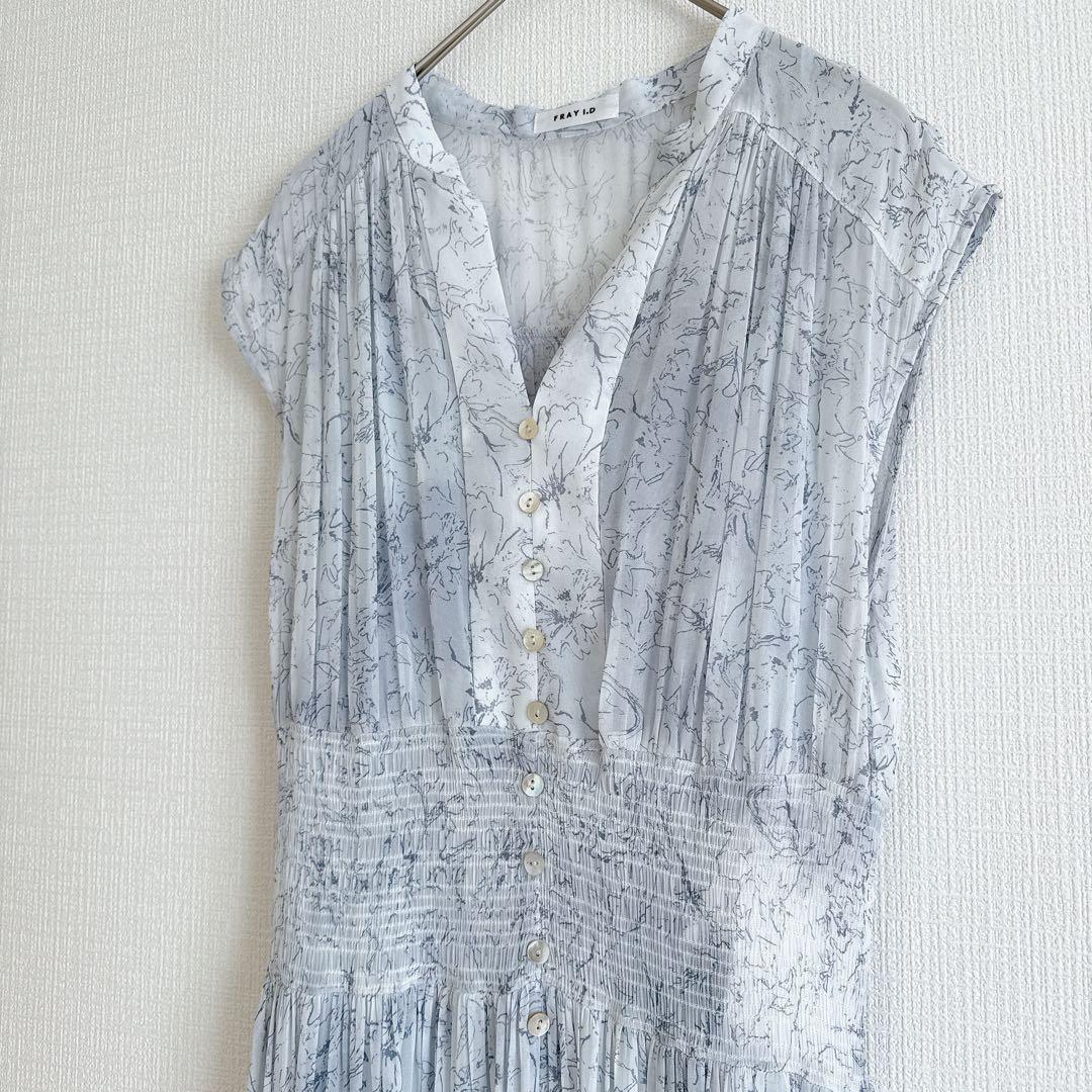 未使用タグ付きフレイアイディー ラインアートシフォンワンピース ブルー 近年