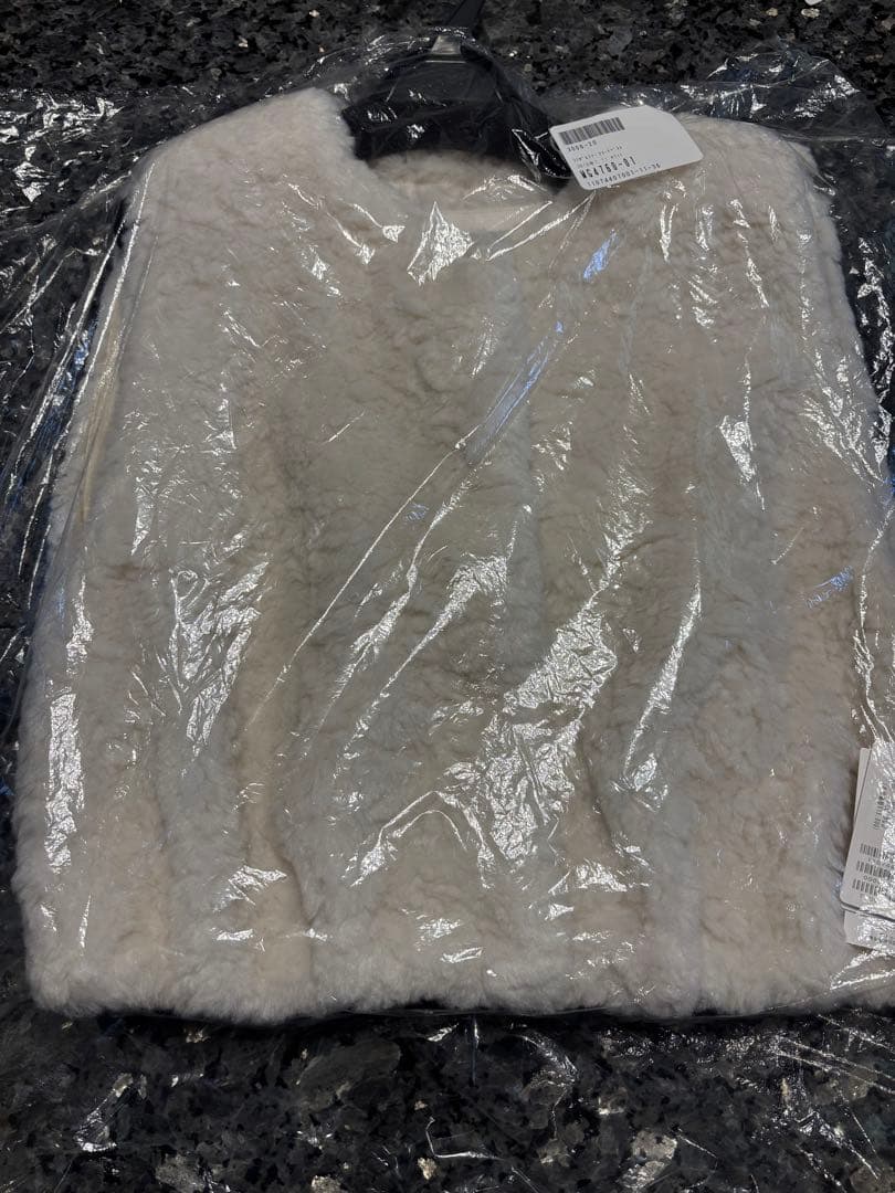 TOMORROWLAND⭐︎BALLSEY ランダムファー ショートベスト 36白