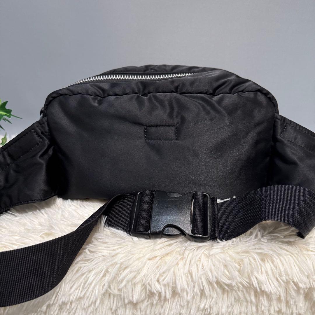 超人気【美品】ポーター タンカー PORTER ウエストバッグ ブラック
