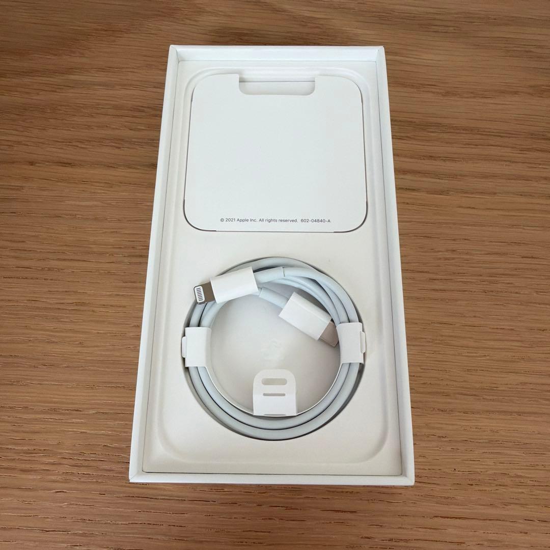 Apple iPhone 13 256GB ミッドナイトグリーン 本体