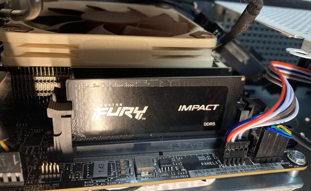 deskmini X600 Ryzen7 8700G メモリ32GB　ホワイト