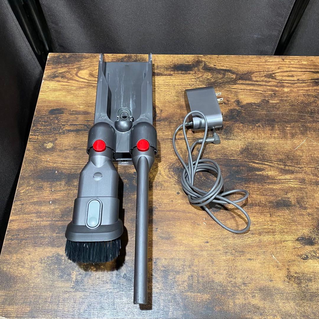 Dyson Cyclone V10 Fluffy コードレス掃除機　sv12