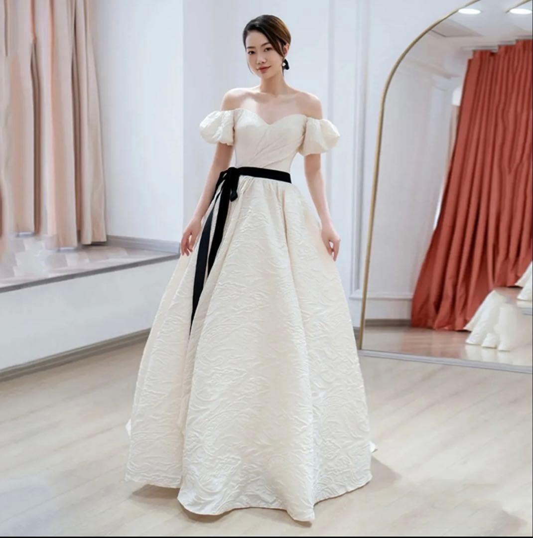 ホワイトウェディングドレス オフショルダー Aライン