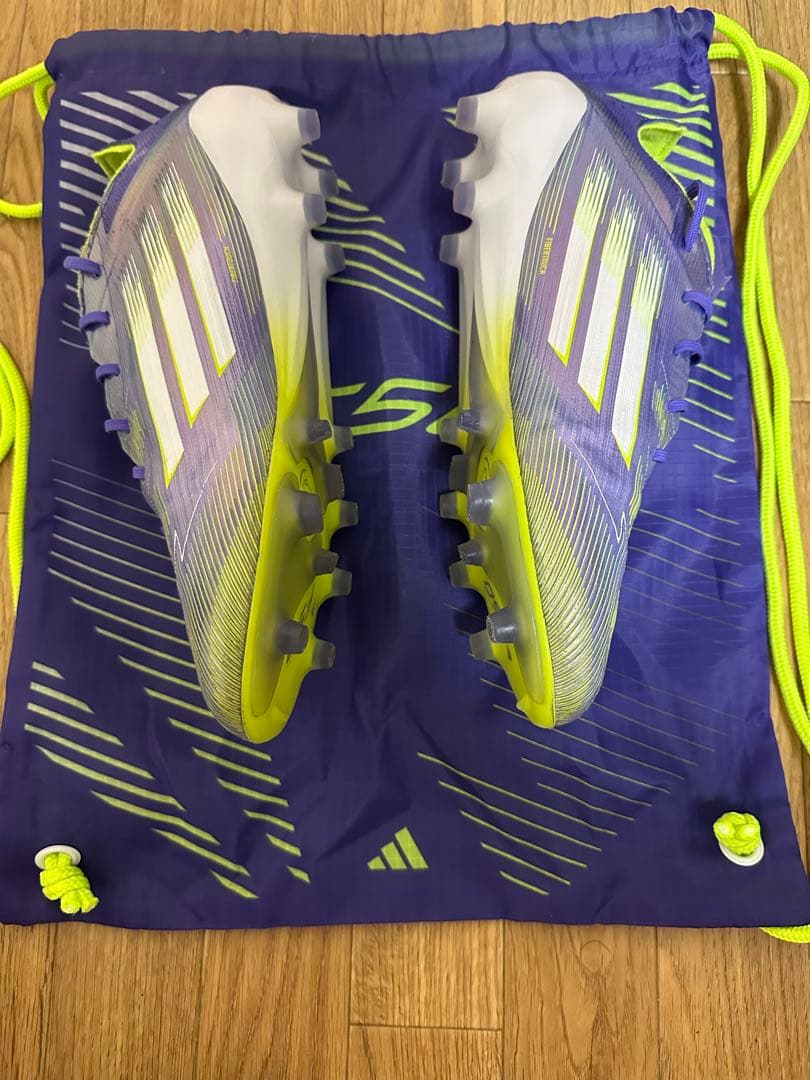 F50 AG エリート 25.5cm サッカースパイク