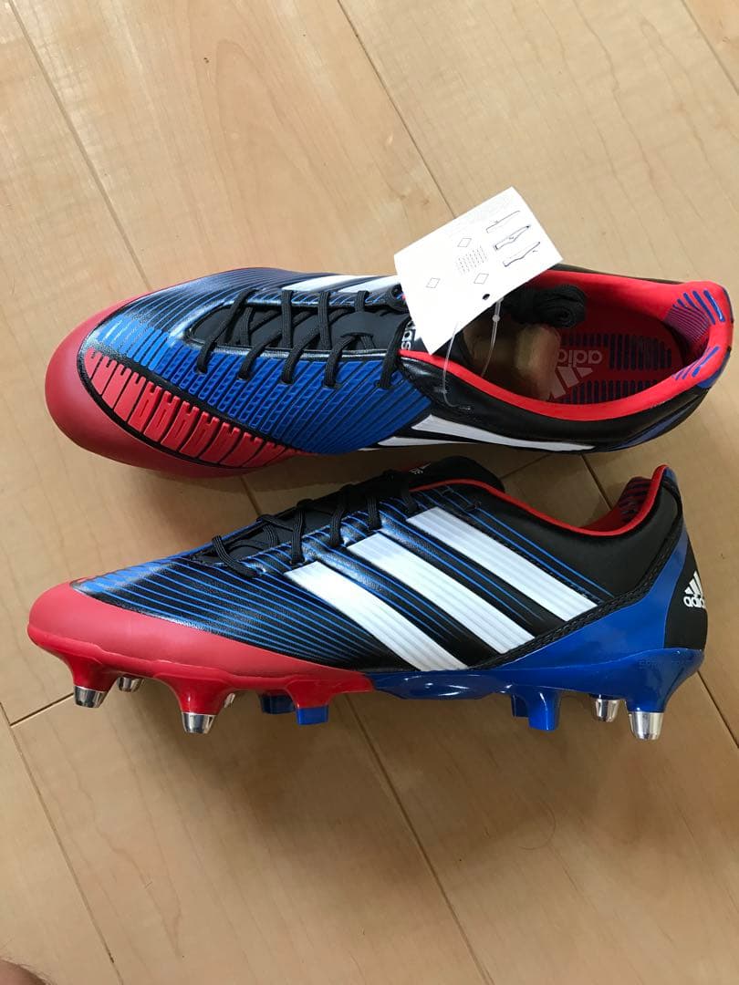 ラグビー　アディダスのスパイク　未使用品　27.5センチ