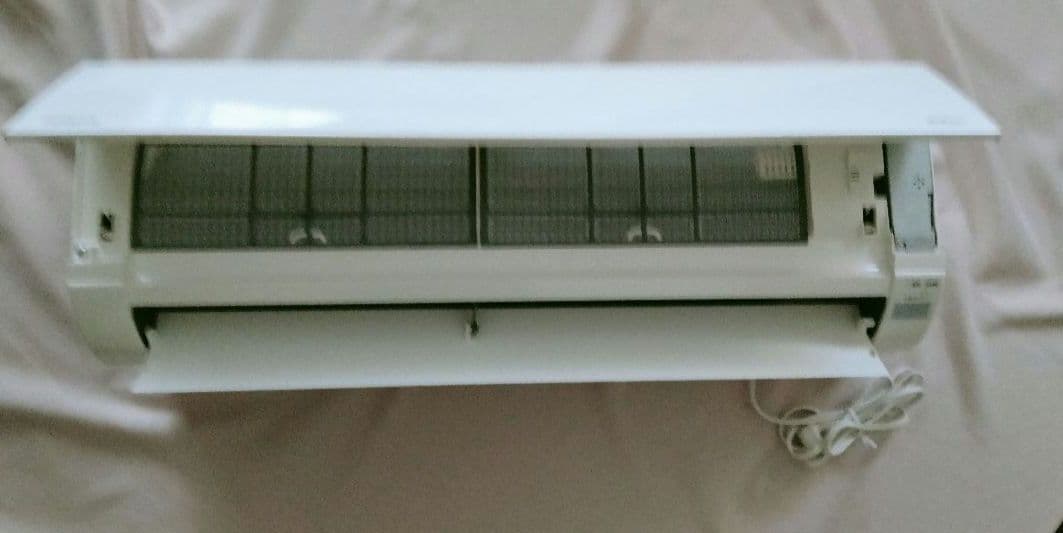 HITACHI エアコン 白くまくん RAS-A22F(w)室内機 リモコン付き