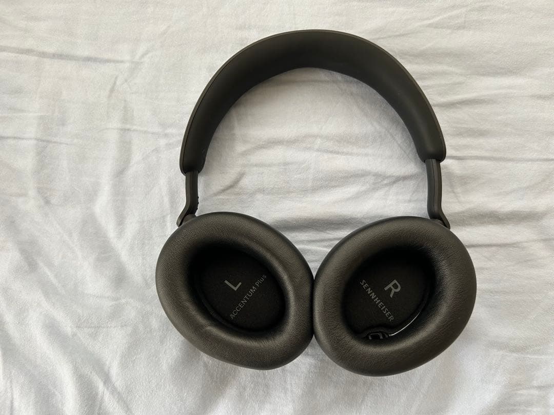 ヘッドホン ACCENTUM Plus Wireless