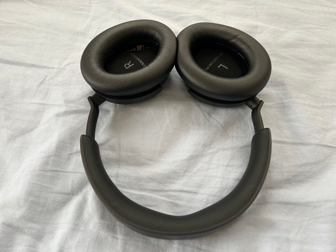 ヘッドホン ACCENTUM Plus Wireless