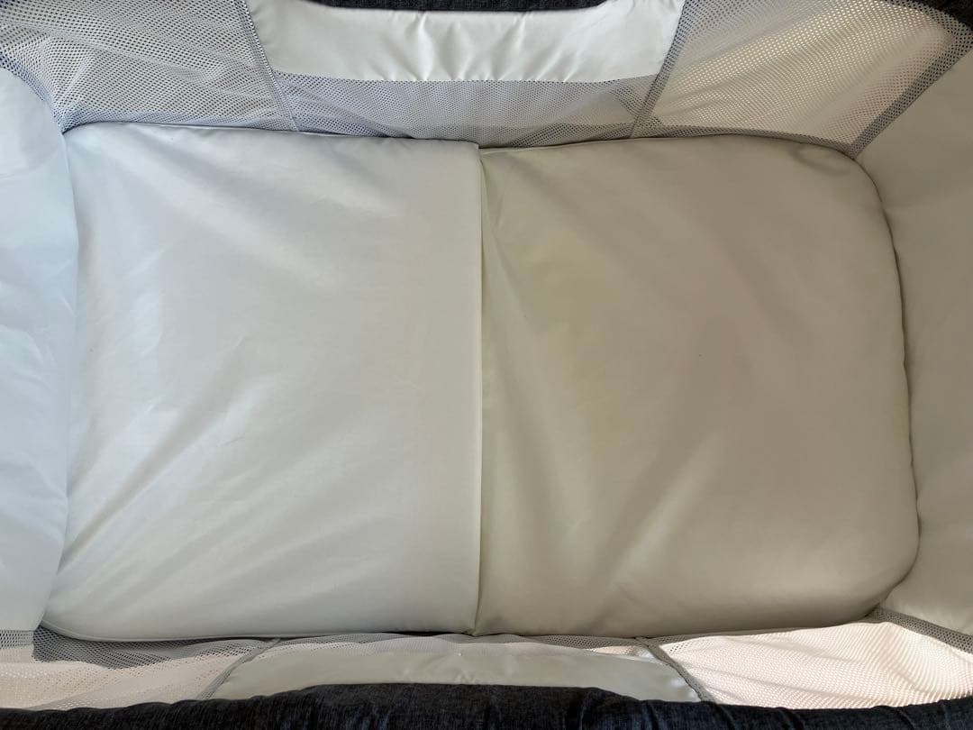 UBRAVOO ベビーベッド　折りたたみ　美品