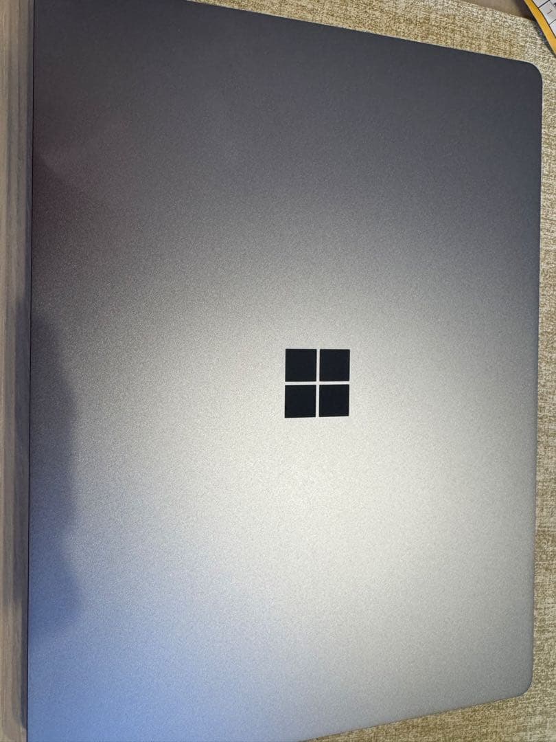 美品Surface laptop go 3 (i5/16GB/256GB)