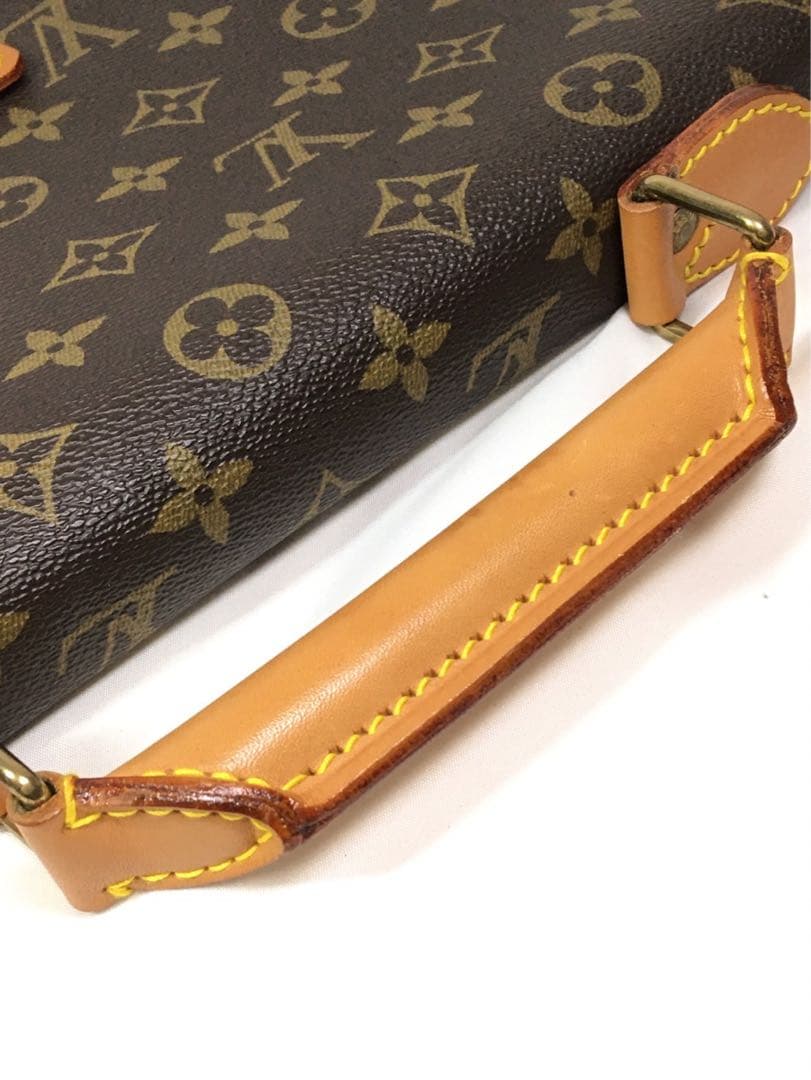 ルイヴィトン　モノグラム　コンセイエ ビジネバッグ　ハンドバッグ