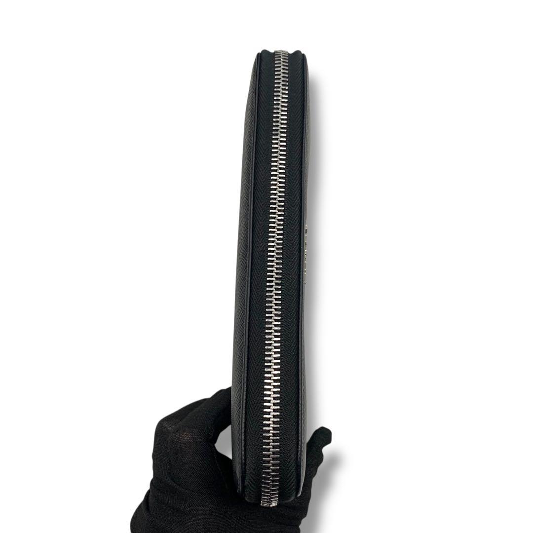 極美品！　PRADA ブラック レザー 長財布　三角ロゴ　ウォレット