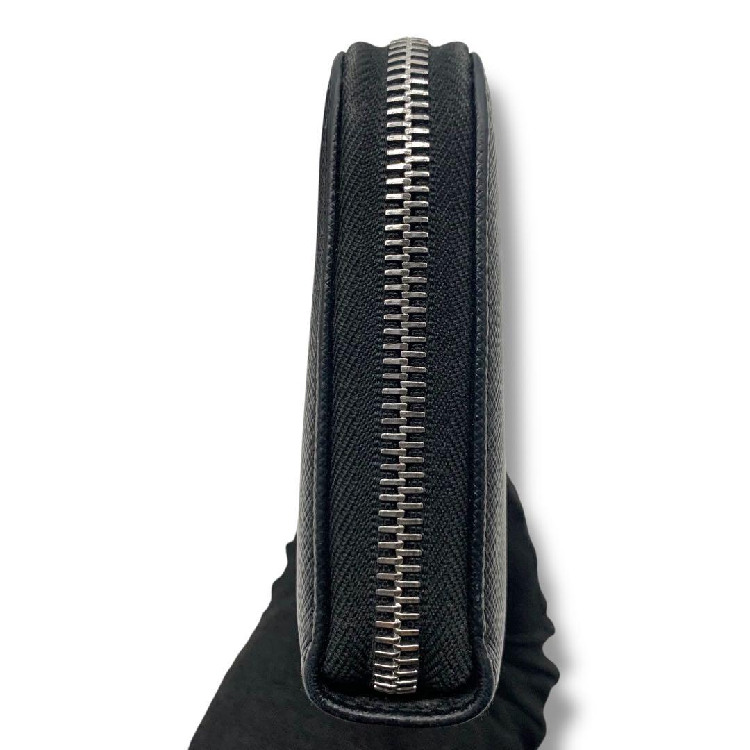 極美品！　PRADA ブラック レザー 長財布　三角ロゴ　ウォレット