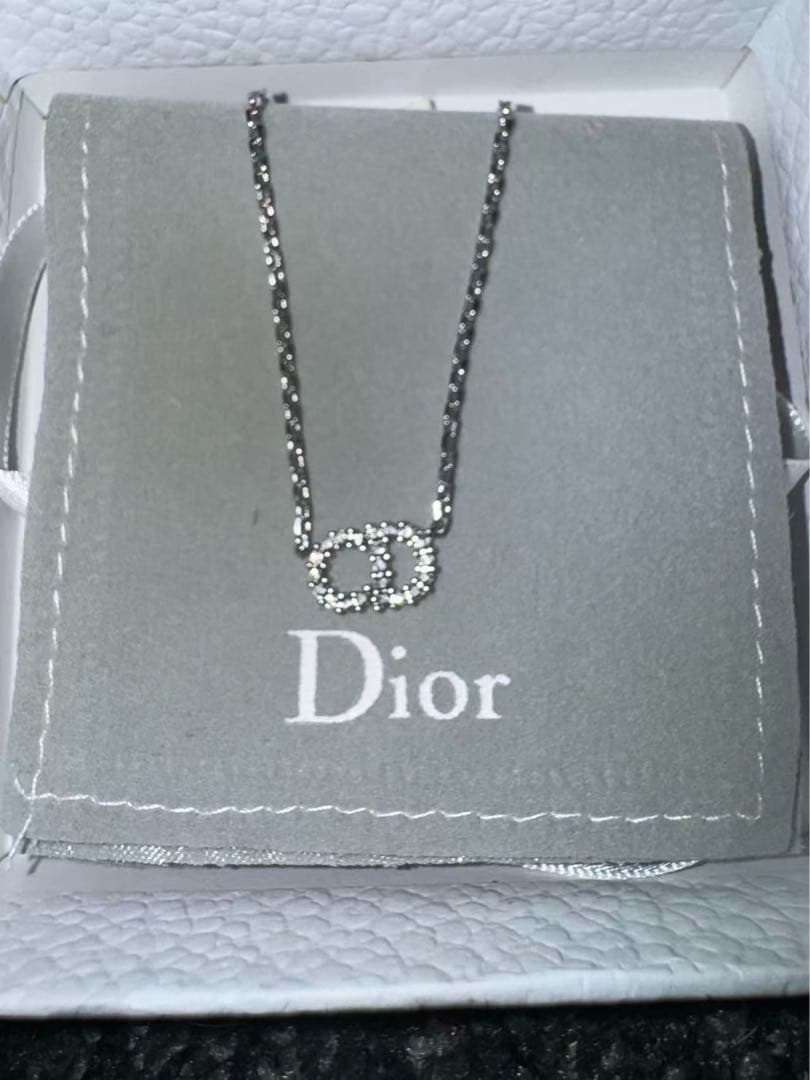Dior CDロゴネックレス シルバー
