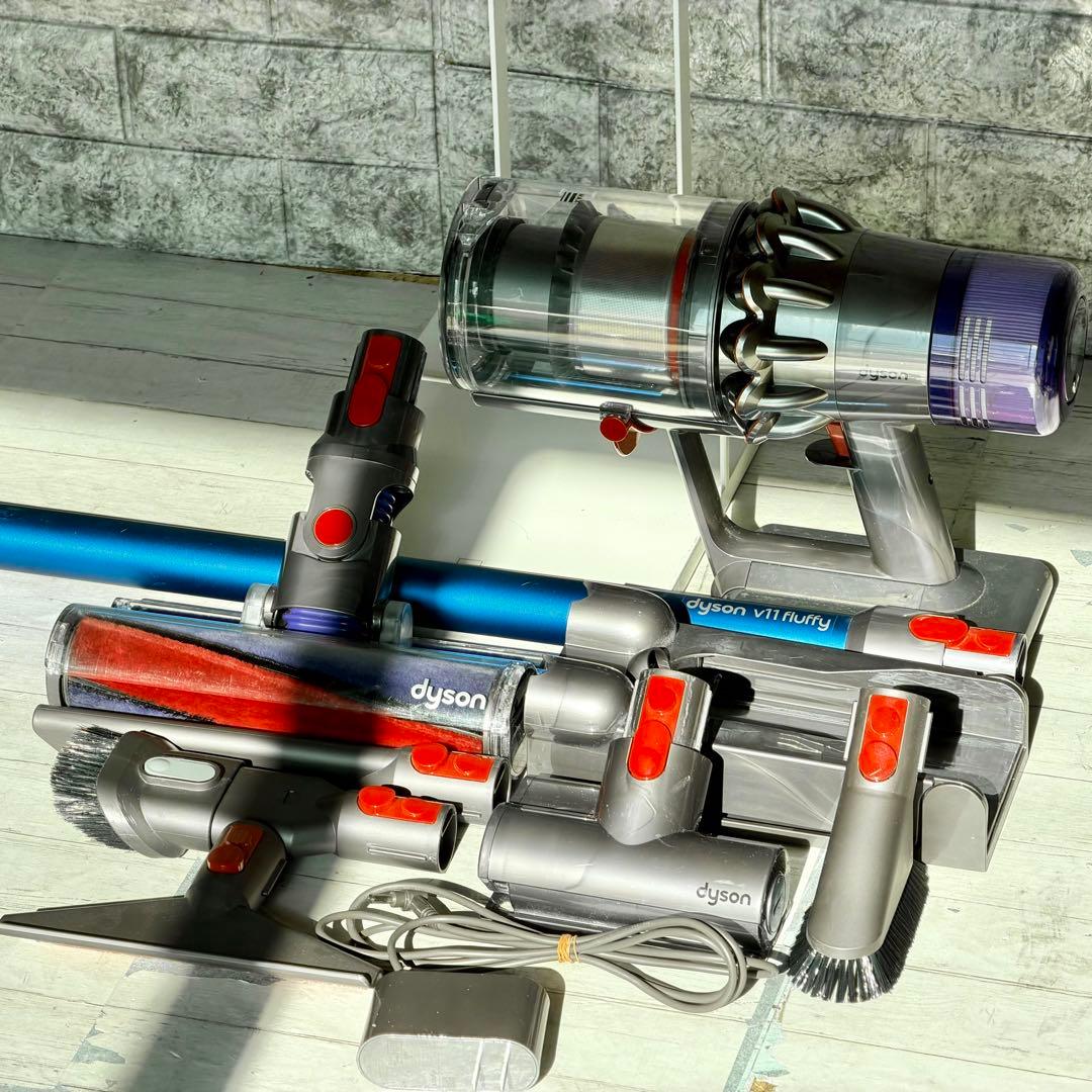 訳あり❗️Dyson V11 fluffy スタンドセット
