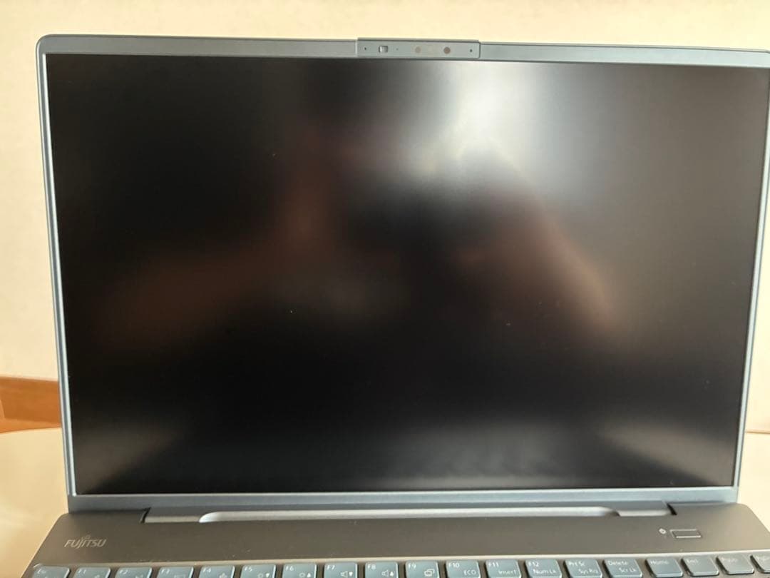 富士通 ノートパソコン グレー