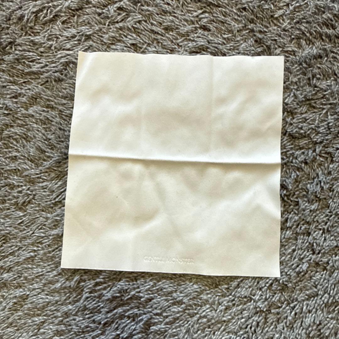 【最終値下げ】GENTLE MONSTER グレー サングラス ケース付き