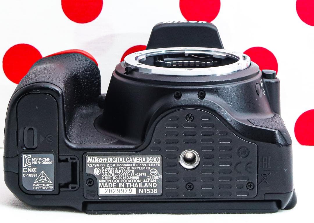 Nikon D5600❤高画質・高性能・軽量❤Wi-Fi搭載❤ダブルレンズセット