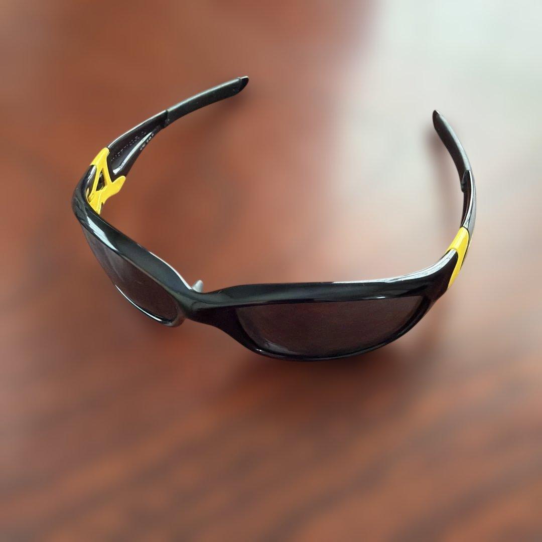 小物 OAKLEY LIVESTRONG STRAIGHTJACKET