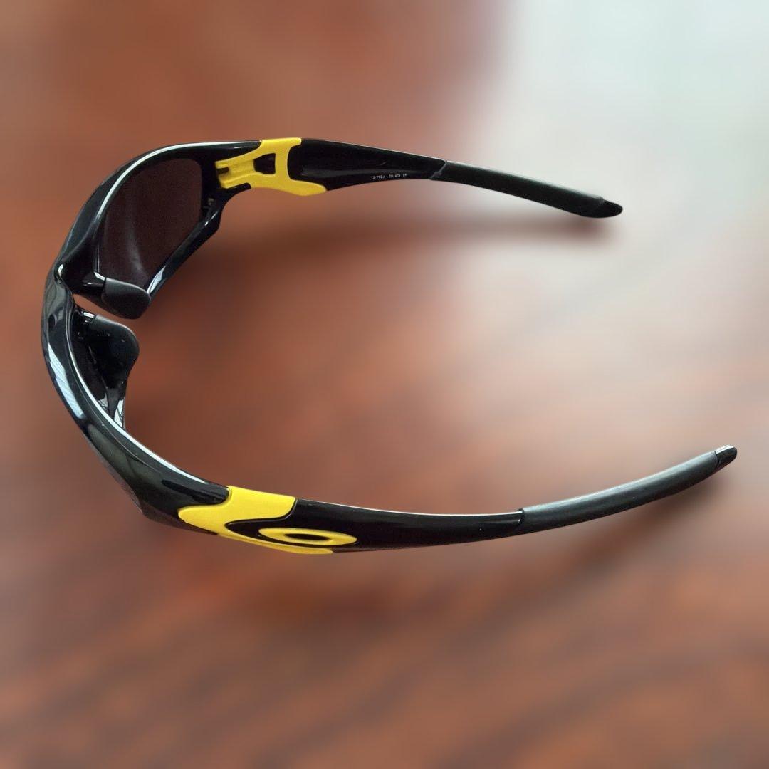 小物 OAKLEY LIVESTRONG STRAIGHTJACKET