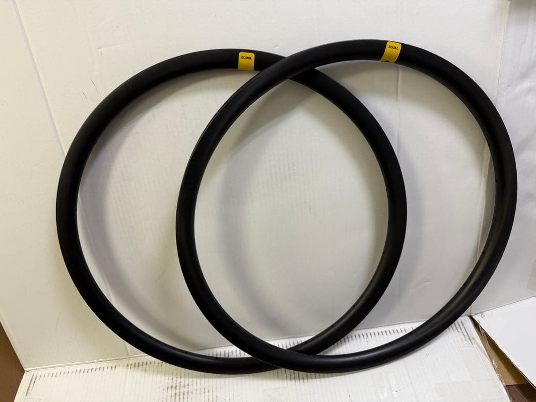 グロータック equalカーボンリム 2本セット