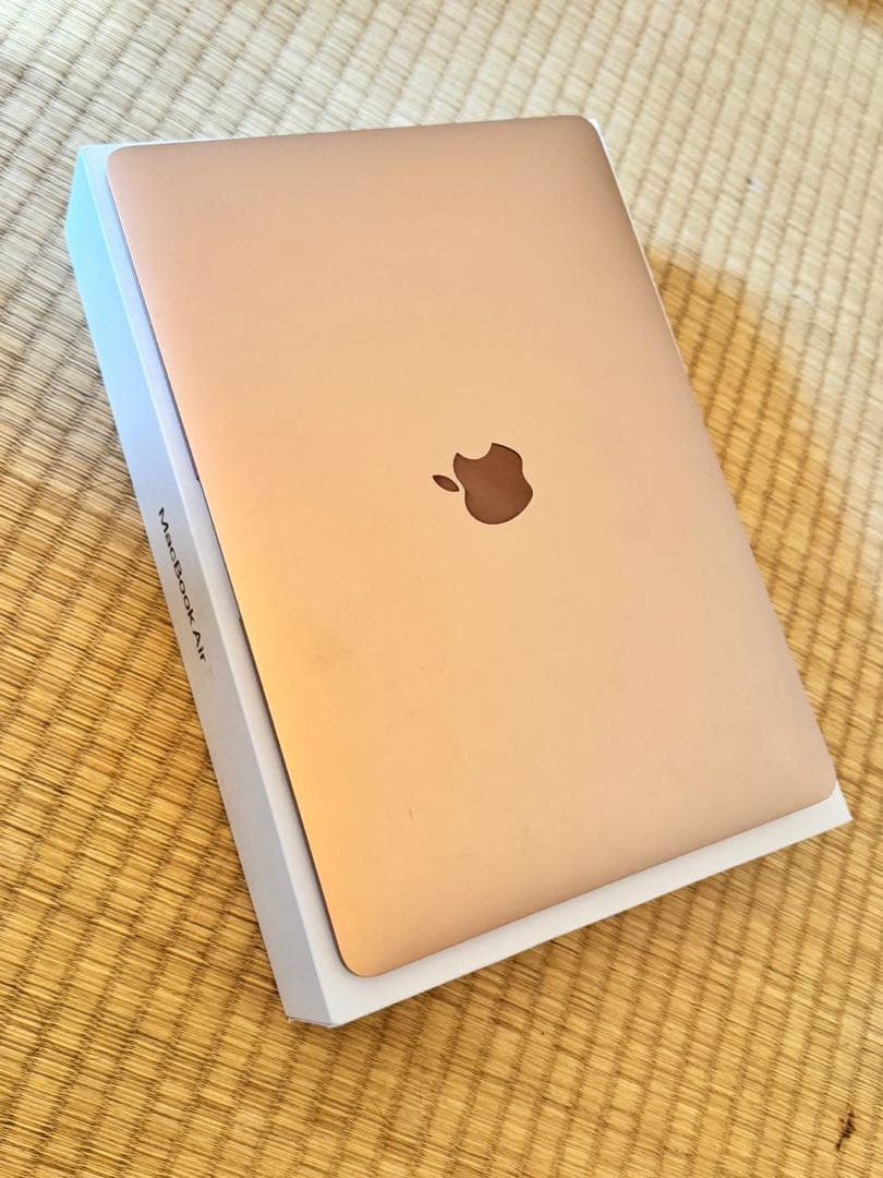 MacBook Air 2020（13インチ） M1 / ローズゴールド