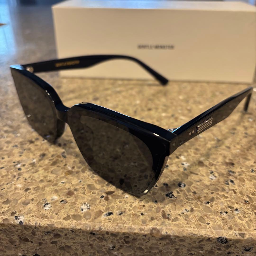 ジェントルモンスター　GENTLE MONSTER