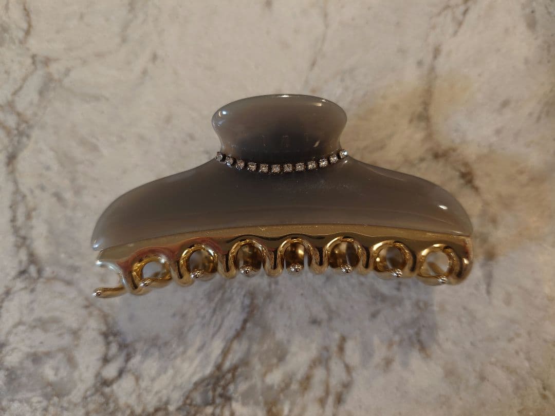 【現行品】acca アッカ　ヘアクリップ　グレー　スワロフスキー