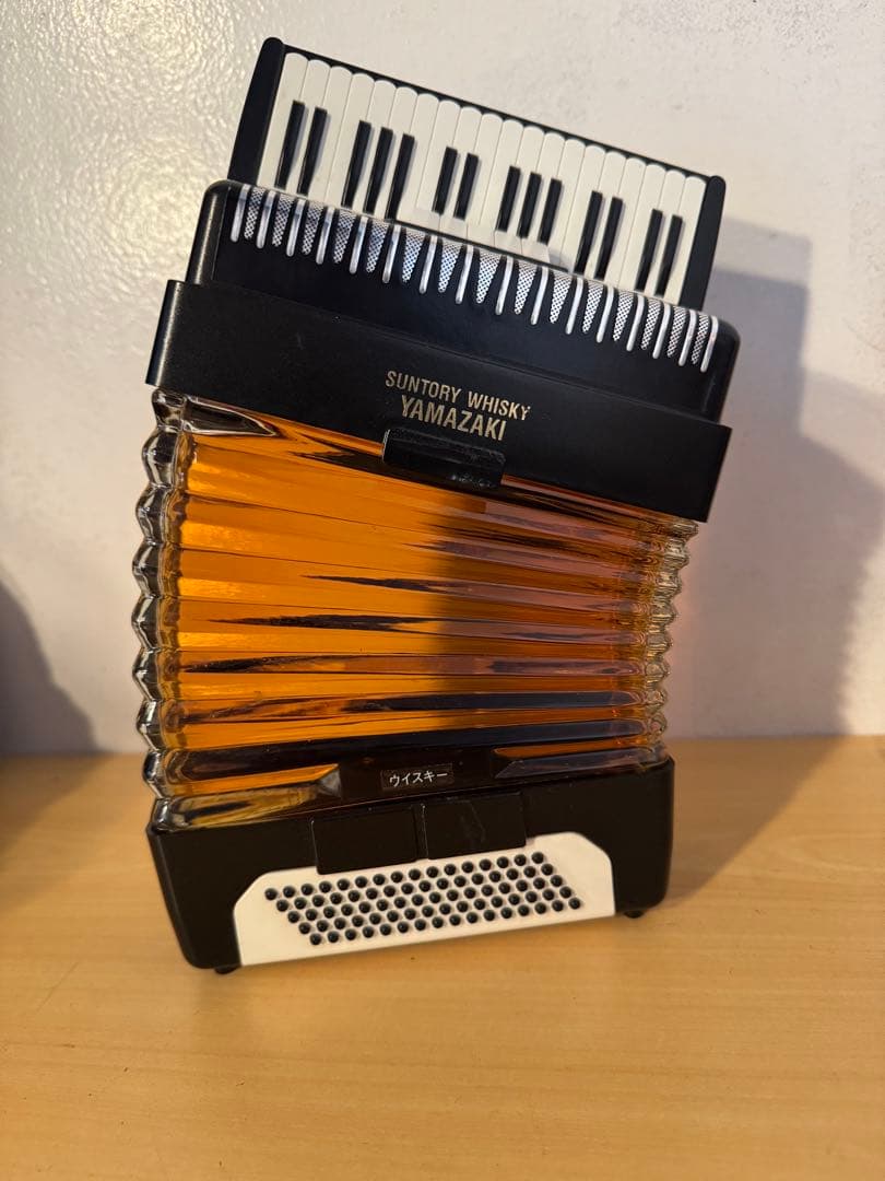 SUNTORY WHISKY サントリー山崎　アコーディオン