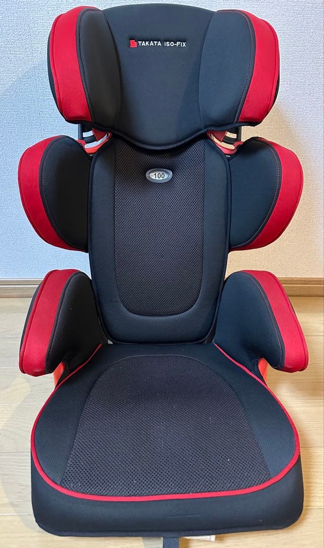 TAKATA　ジュニアシート　ISOFIX チャイルドシート　ペット喫煙者無し