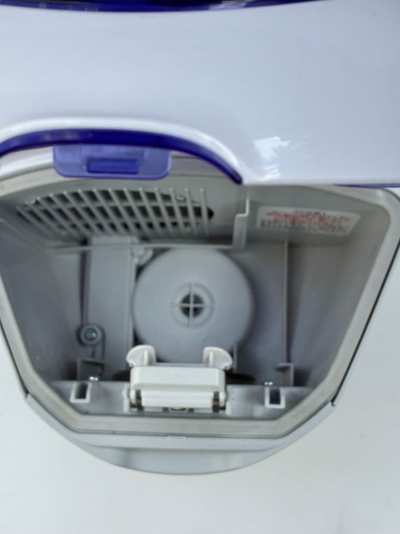 TOSHIBA　掃除機 　VC-PF7A