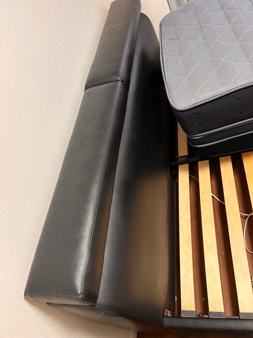 s*k様 ニトリ　クイーンベッドフレーム　引取のみ‼️