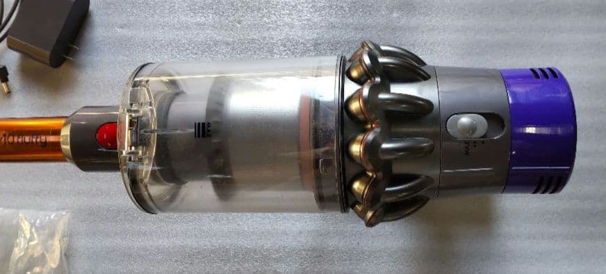 Dyson V10 コードレススティッククリーナー