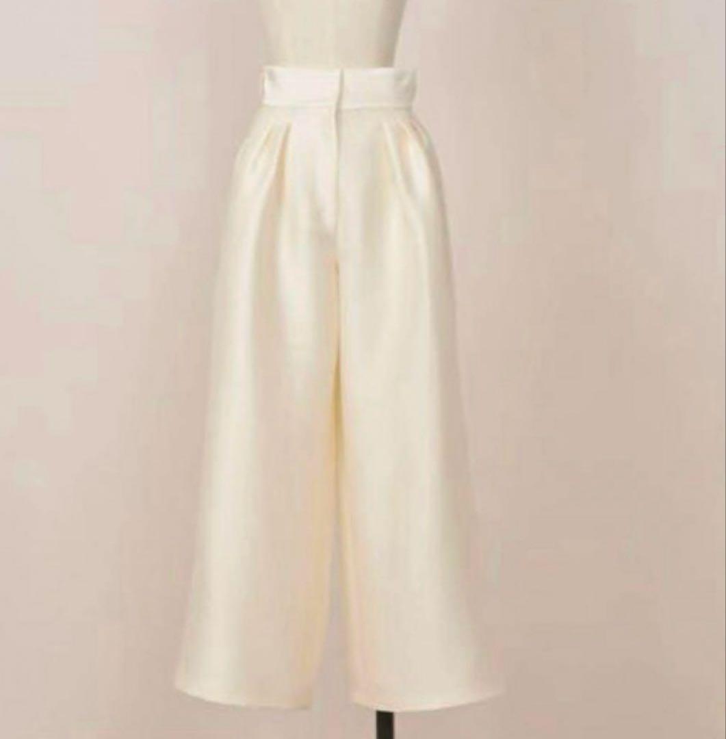 【新品、未使用】Heve シルキータックワイドパンツ　36 バニラ