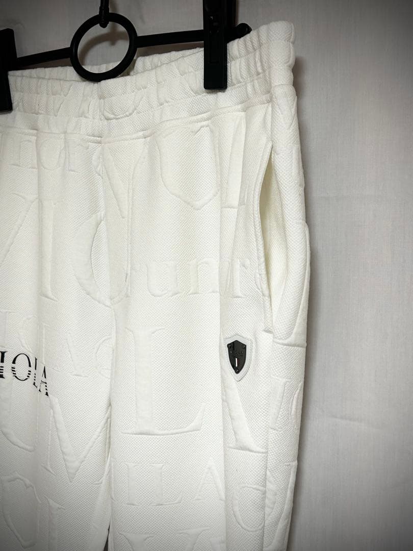 【新品未使用】ヴィオラルモーレ　総柄セットアップ　VIOLA rumore 白