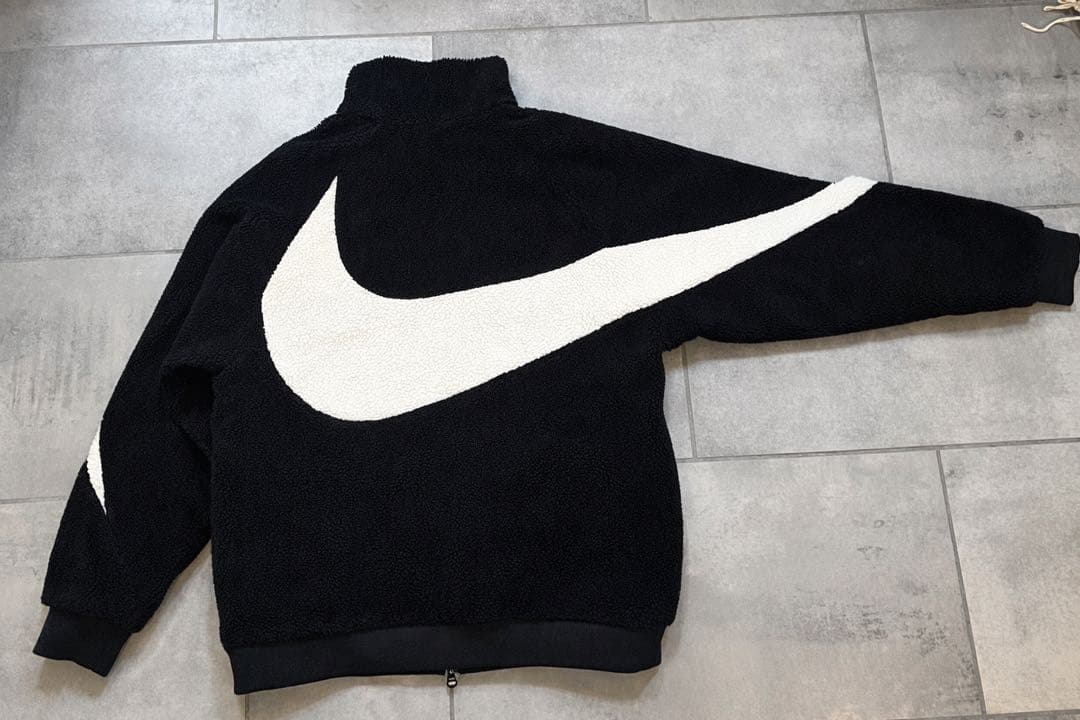 新品未使用Nike フリースボアジャケット リバーシブル　ビッグスウォッシュ