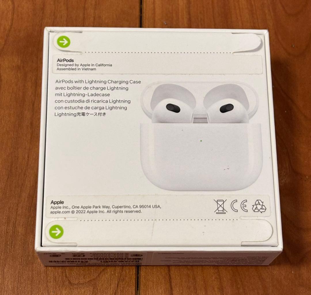 Apple MPNY3J/A AirPods(第3世代) ワイヤレスイヤホン