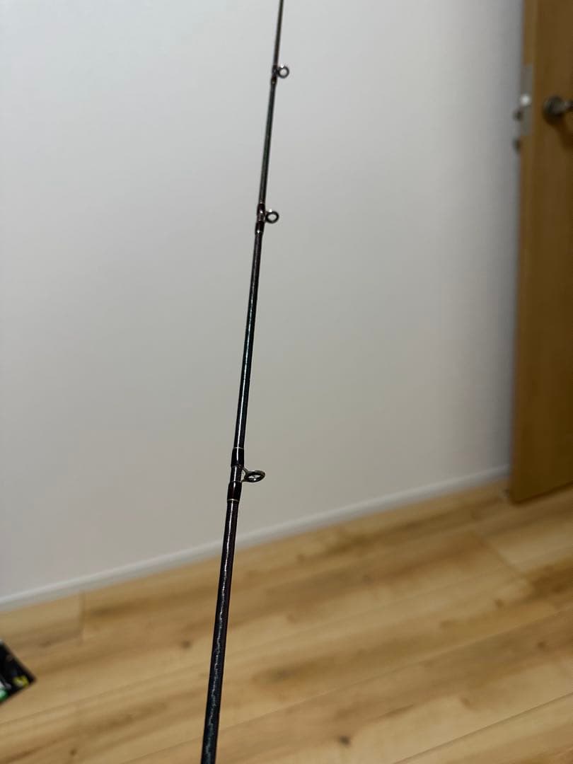 ワールドシャウラ 1652R-3 スーパーレッド シマノ　送料込み