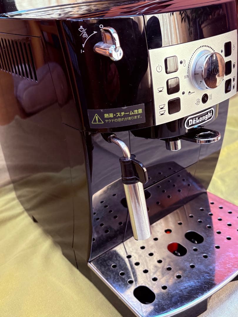 デロンギ 全自動エスプレッソマシン マグニフィカS ECAM22112B