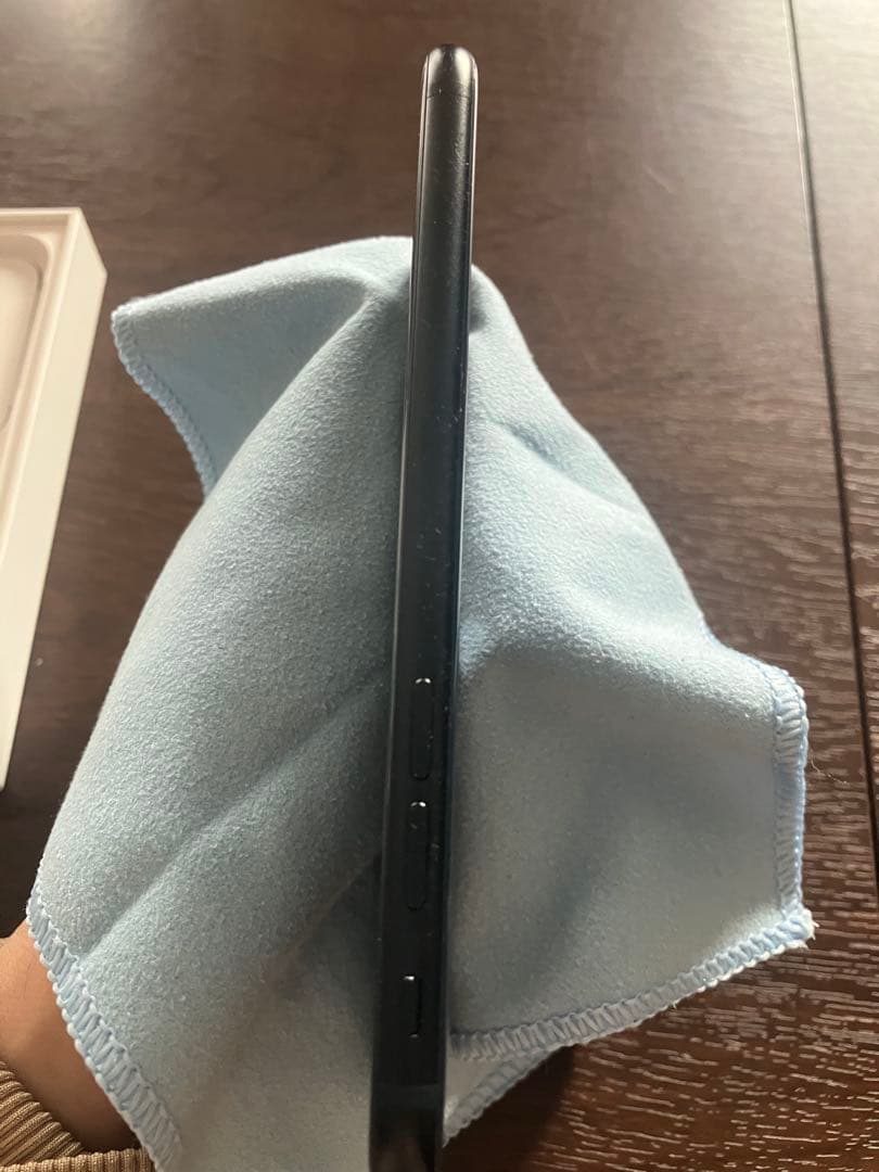 真*也様 iPhoneSE3